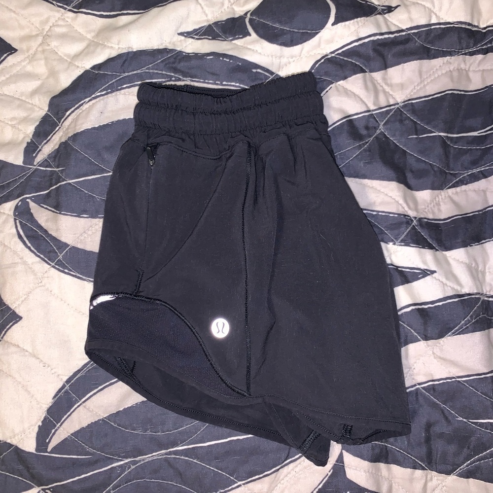 lululemon hotty hot shorts